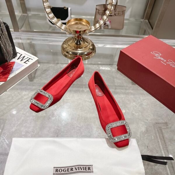 Roger Vivier - Image 7