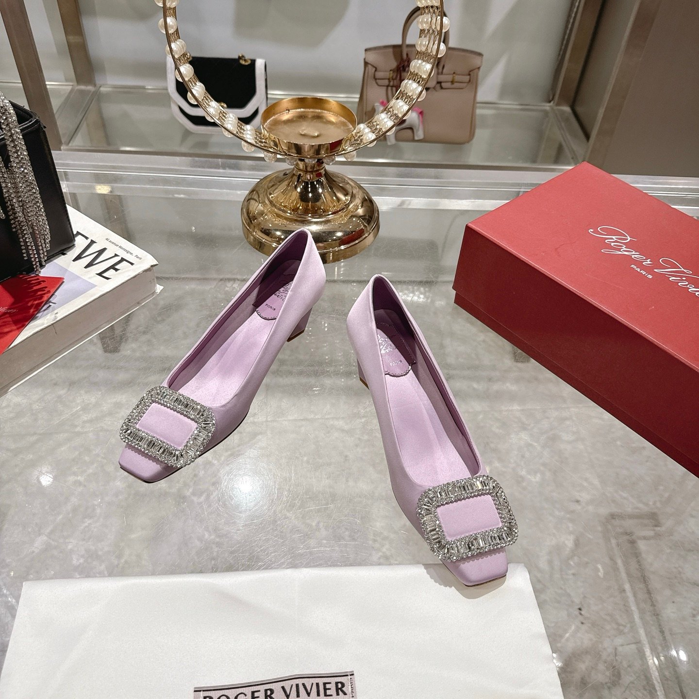 Roger Vivier - Image 7