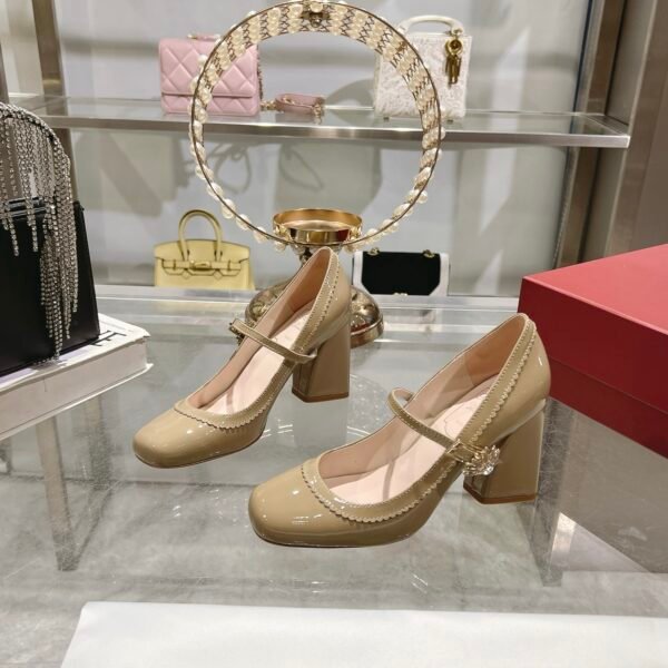 Roger Vivier - Image 7