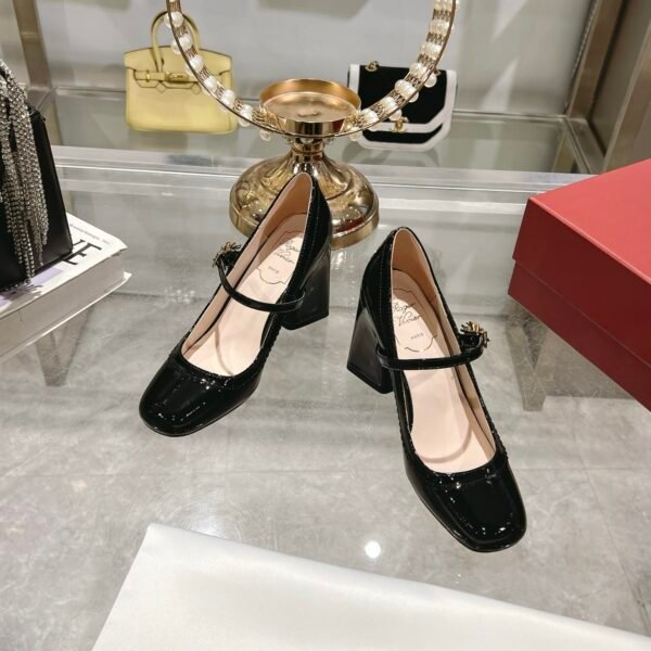 Roger Vivier - Image 7