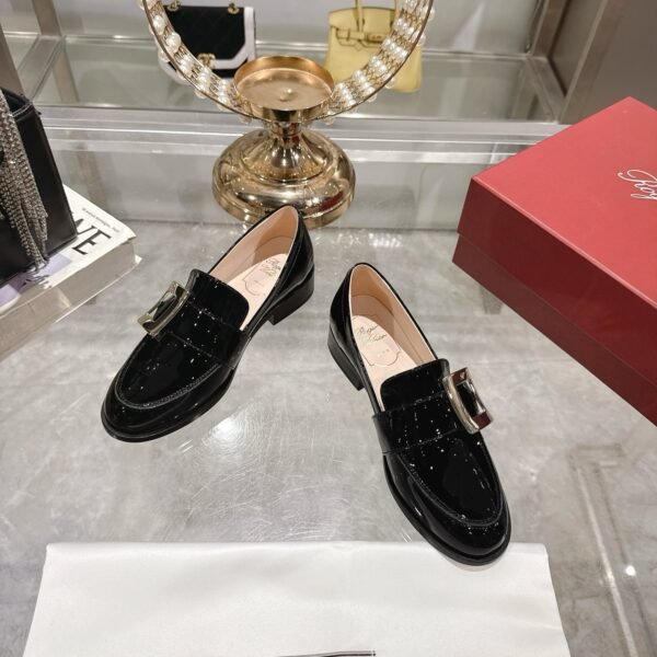 Roger Vivier - Image 3