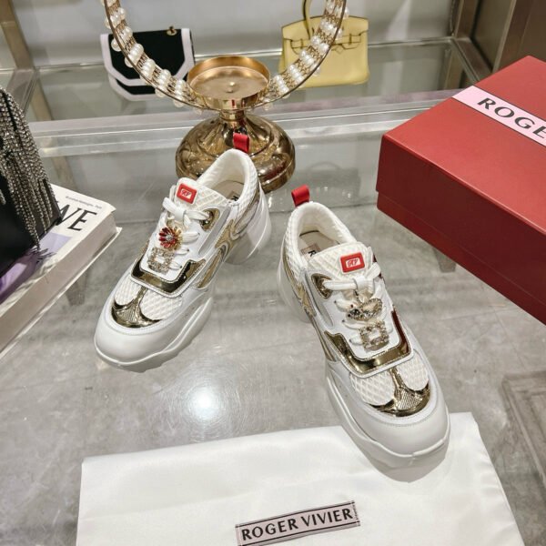 Roger Vivier - Image 3