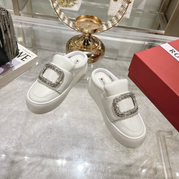 Roger Vivier - Image 3