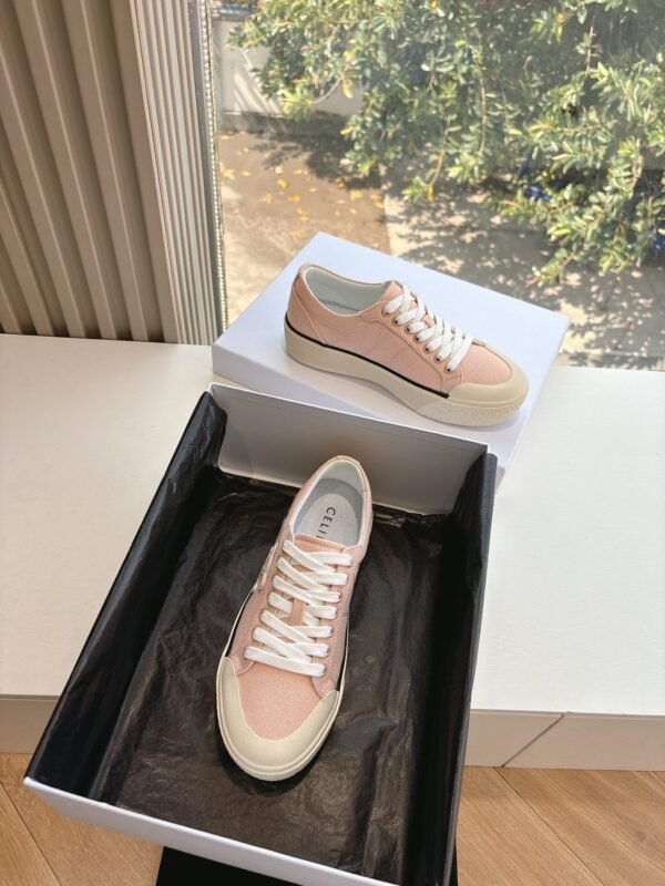 CELINE - Image 3