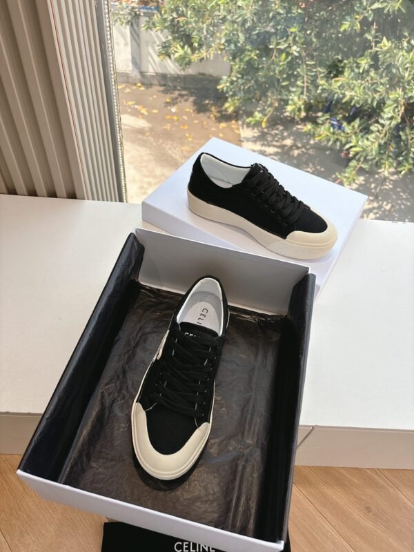 CELINE - Image 3