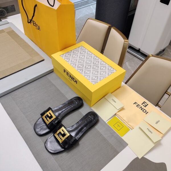 FENDI - Image 3