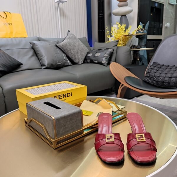 FENDI - Image 3