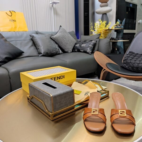 FENDI - Image 3