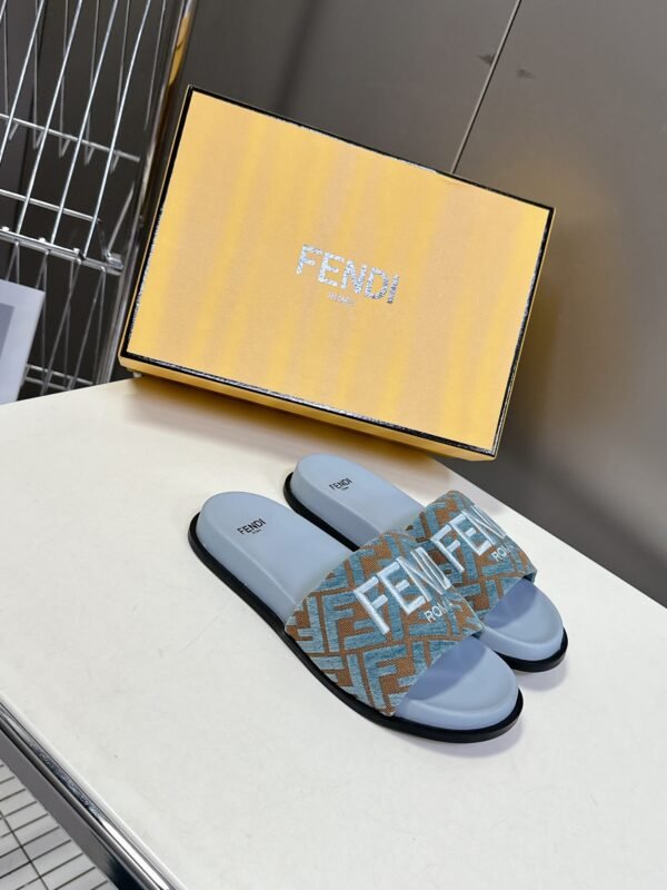 FENDI - Image 3