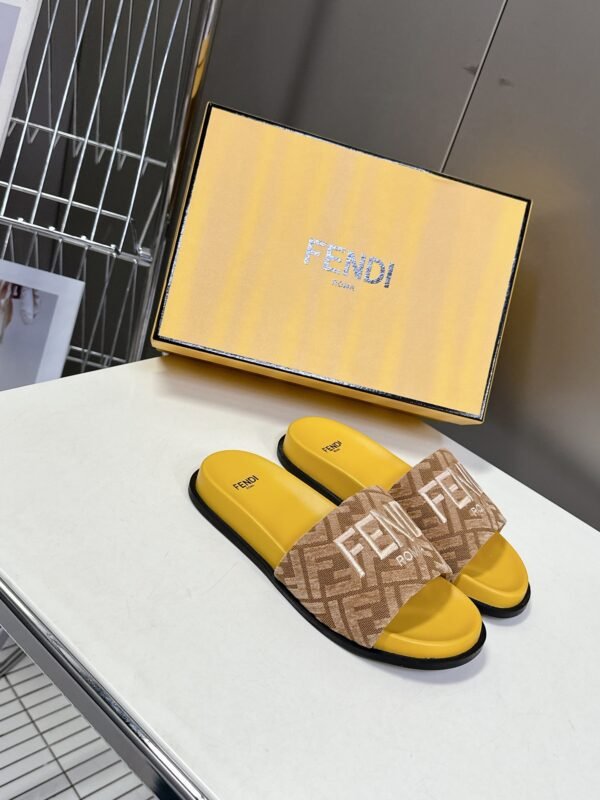 FENDI - Image 3