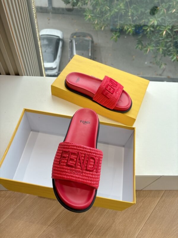 FENDI - Image 3