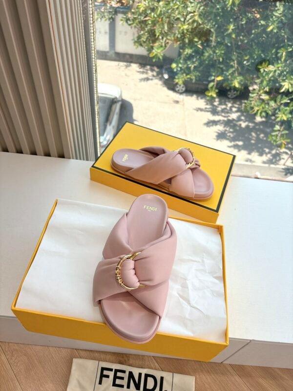 FENDI - Image 3