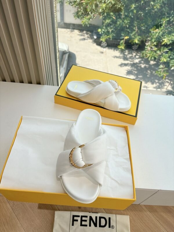 FENDI - Image 3