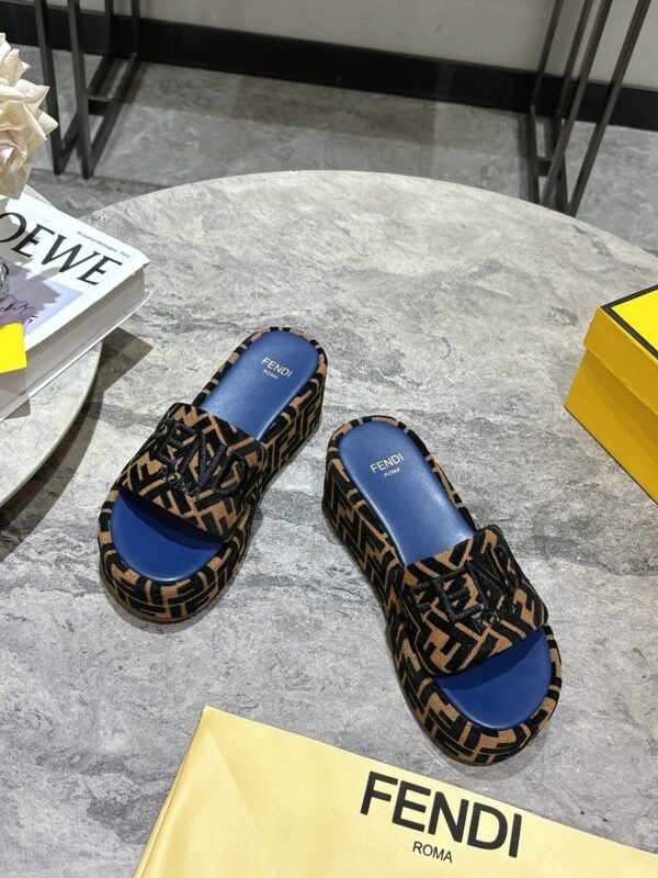 FENDI - Image 3