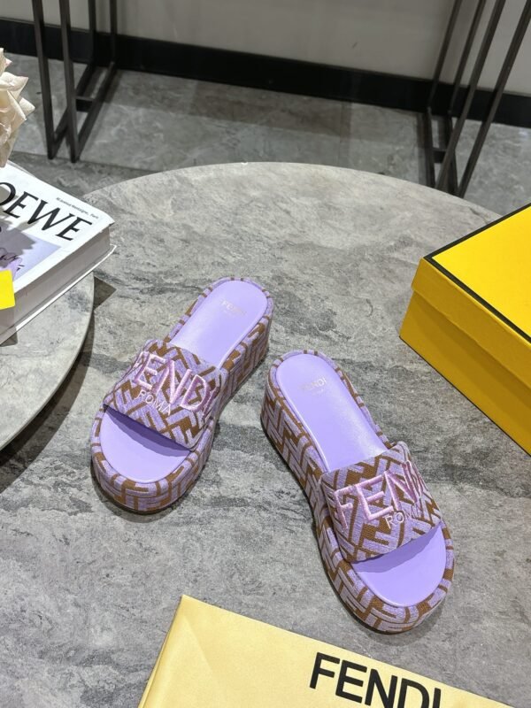 FENDI - Image 3