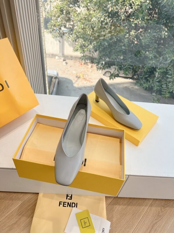 FENDI - Image 3