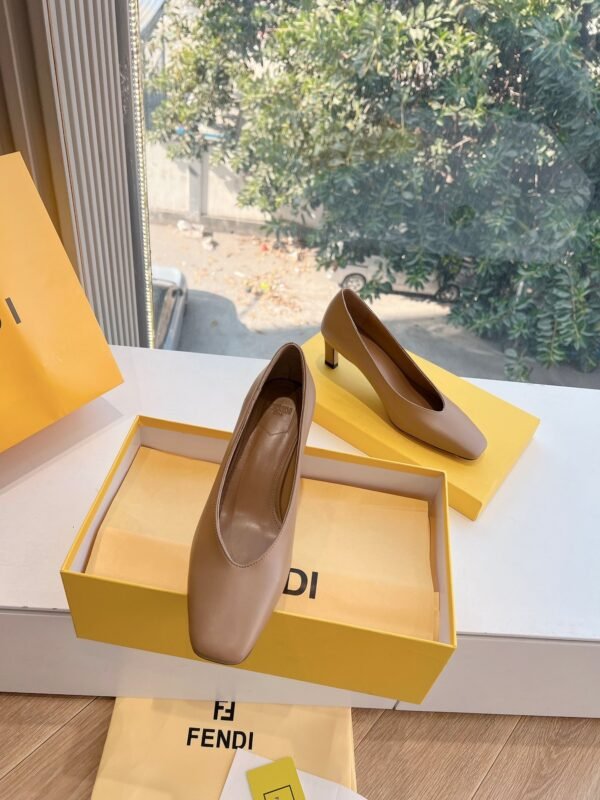 FENDI - Image 3