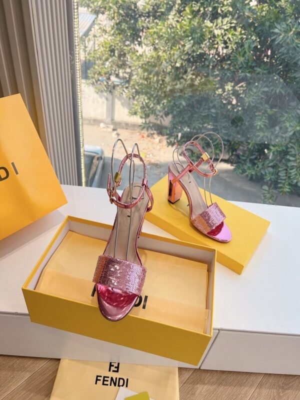 FENDI - Image 3