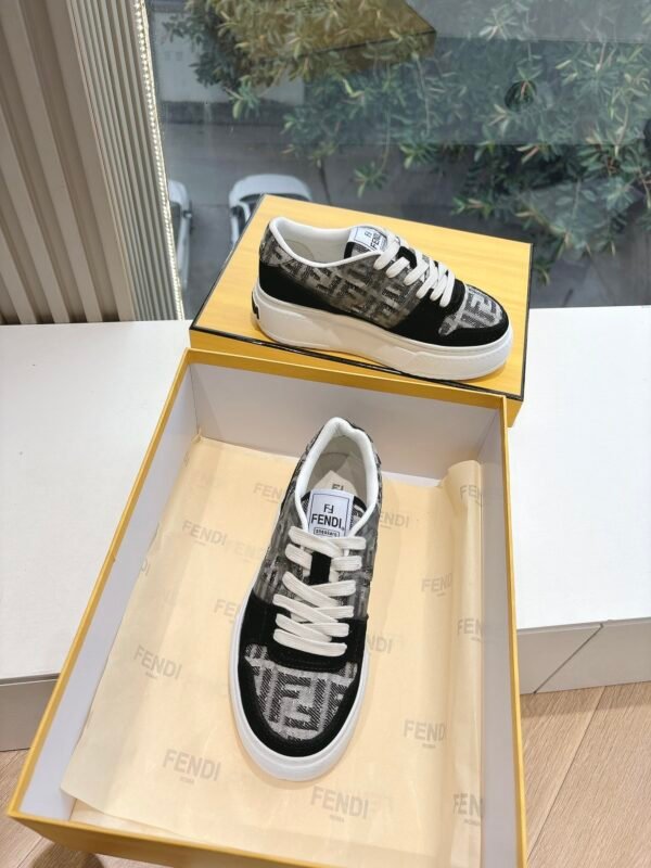 FENDI - Image 3