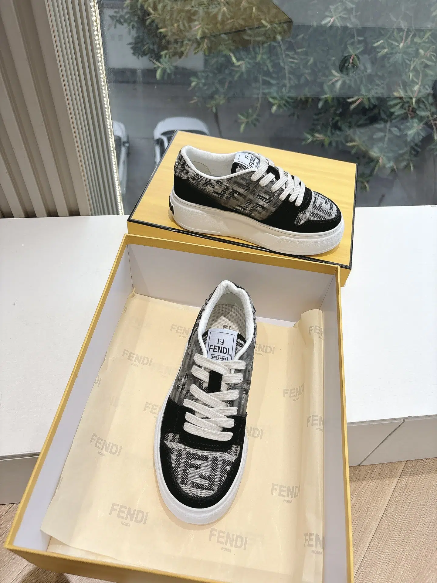 FENDI - Image 3