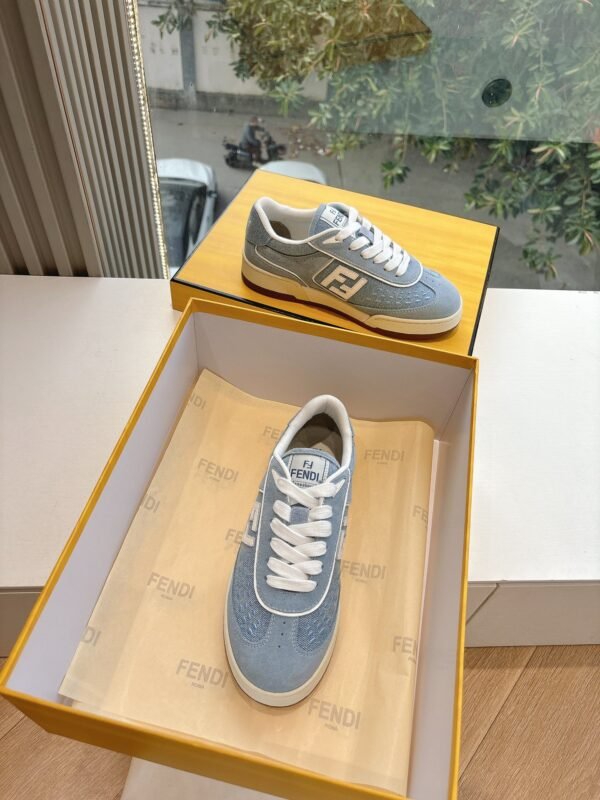 FENDI - Image 3