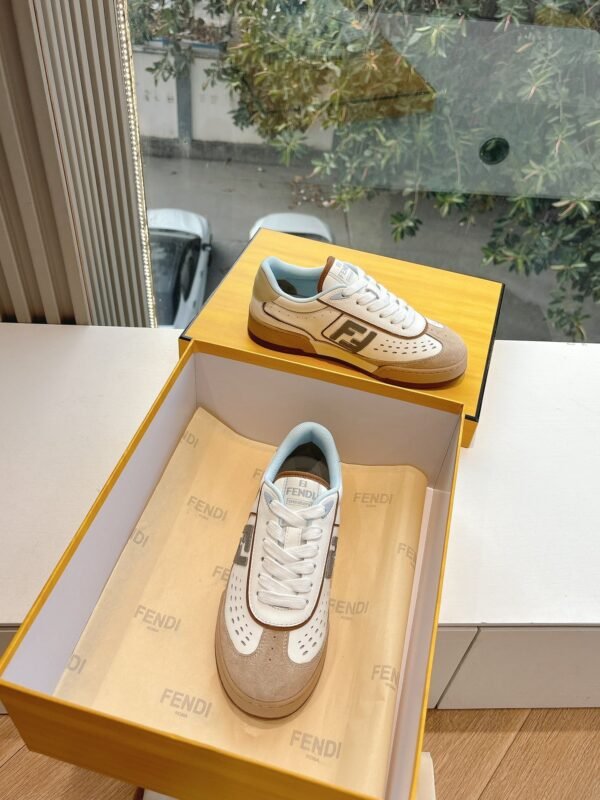FENDI - Image 3