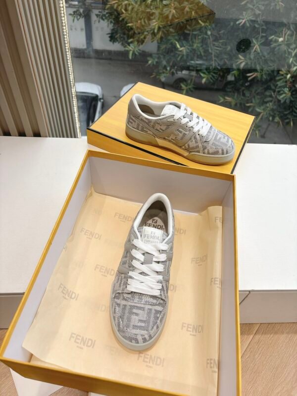 FENDI - Image 3