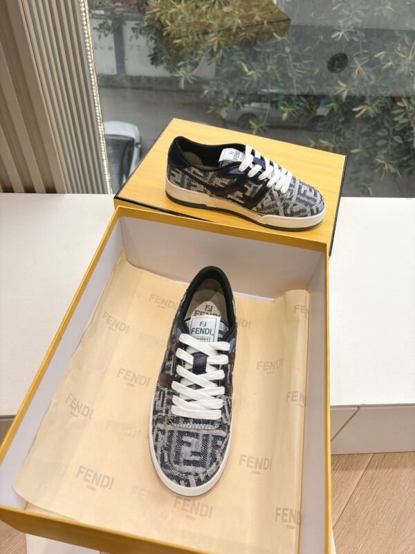 FENDI - Image 3