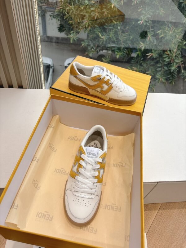 FENDI - Image 3