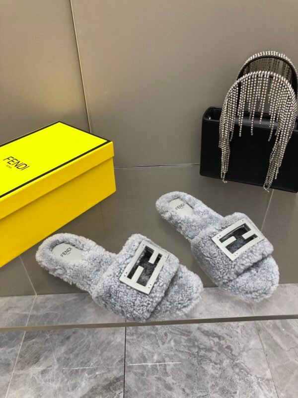 FENDI - Image 3