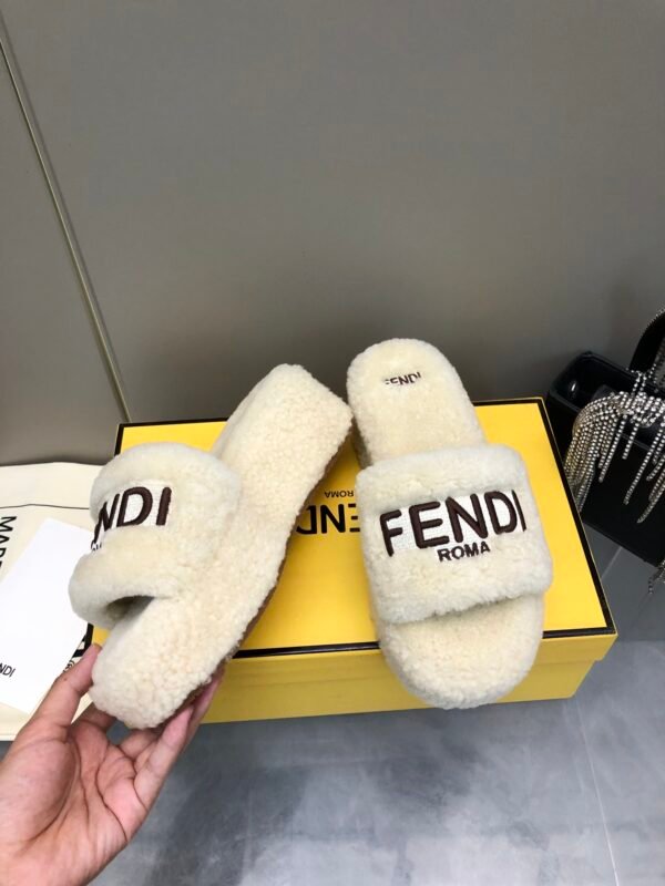 FENDI - Image 3