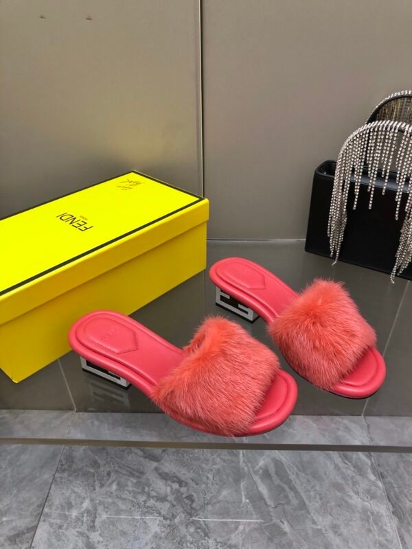 FENDI - Image 3