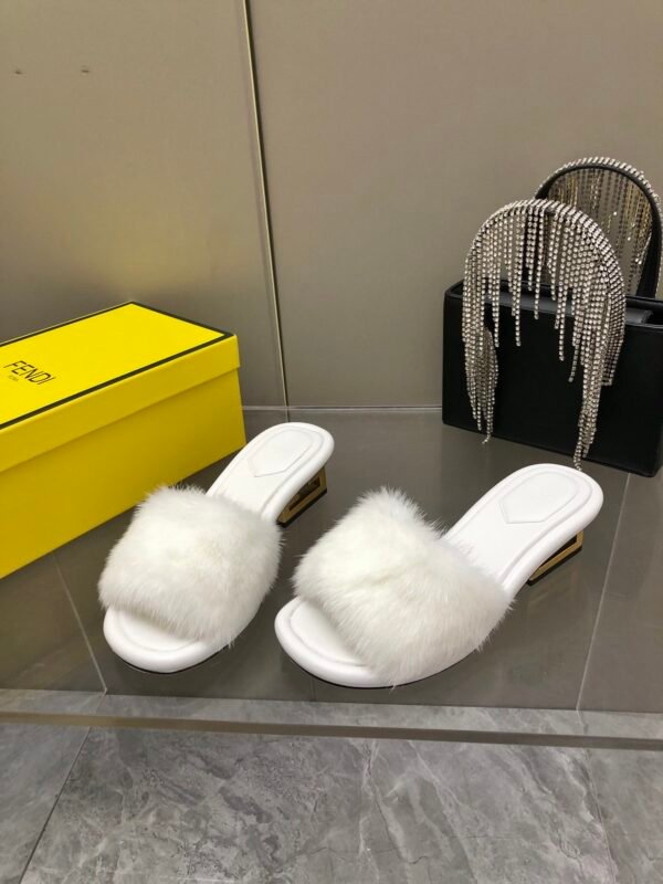 FENDI - Image 3