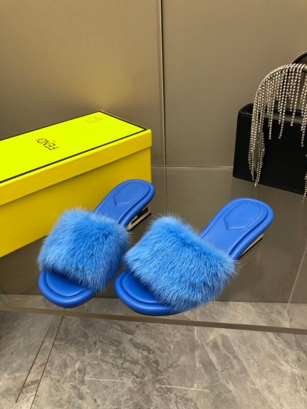 FENDI - Image 3