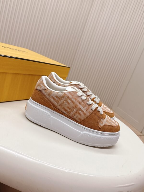 FENDI - Image 3