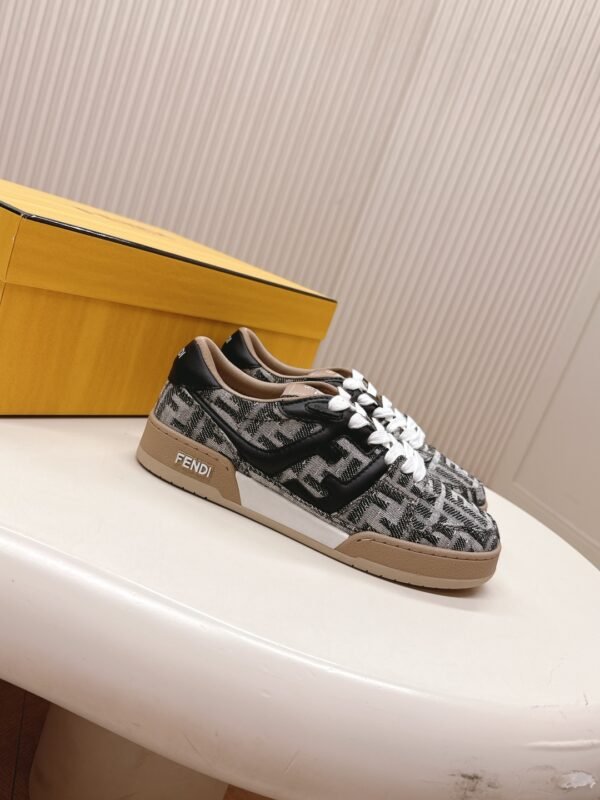 FENDI - Image 3