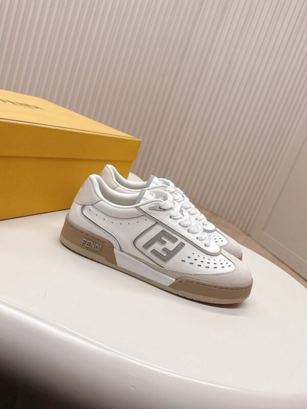 FENDI - Image 3