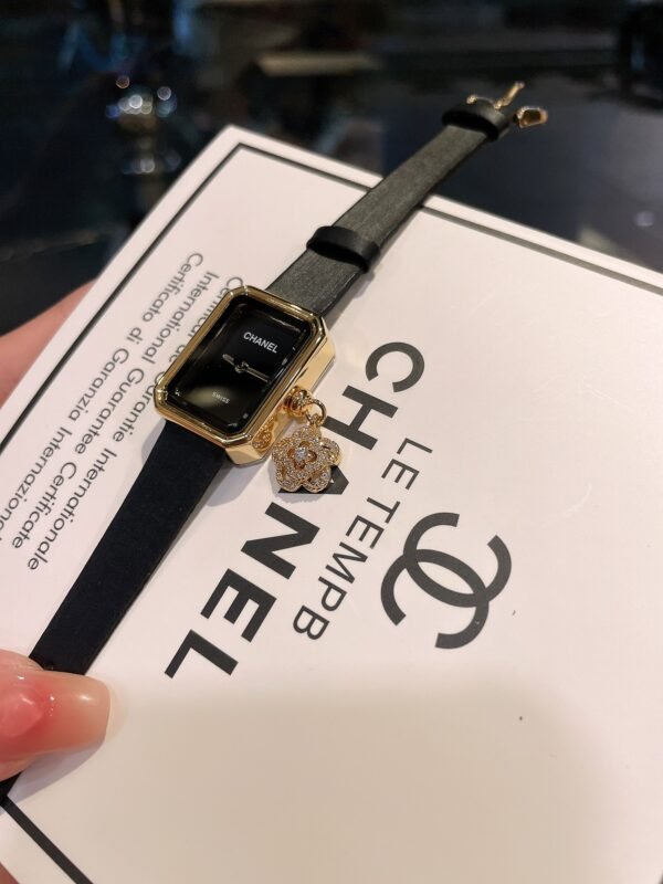 CHANEL - Image 3
