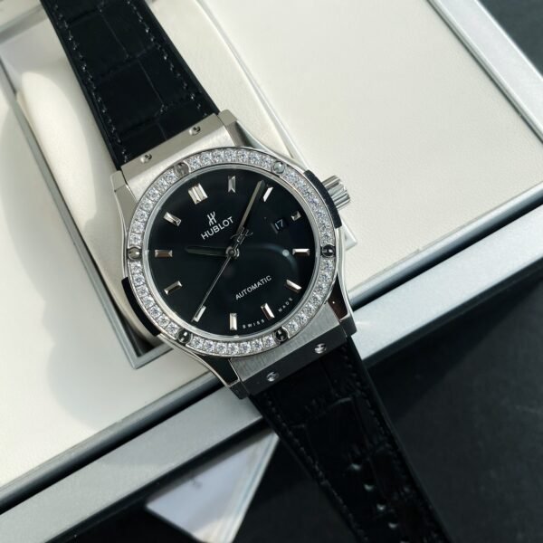 HUBLOT - Image 3