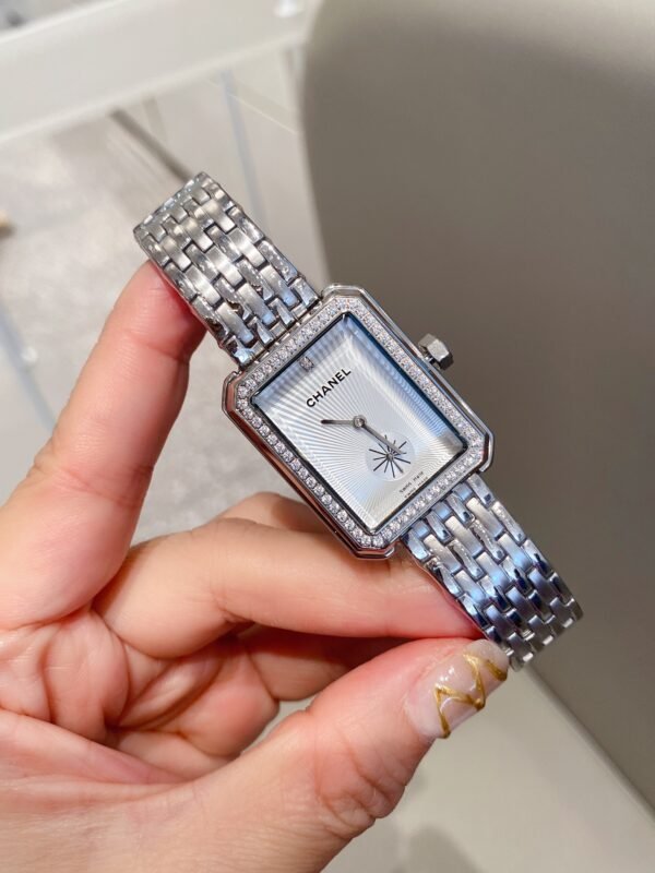 CHANEL - Image 3