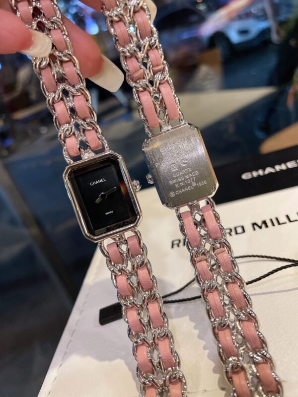 CHANEL - Image 3