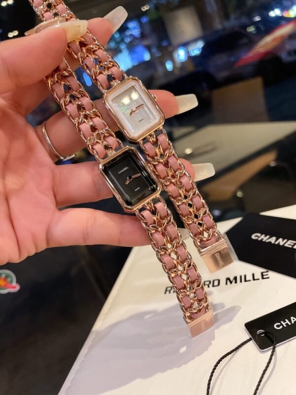 CHANEL - Image 7