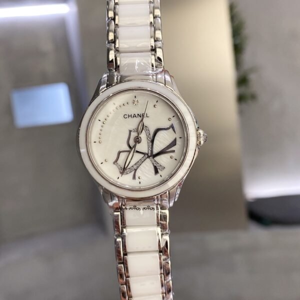 CHANEL - Image 3