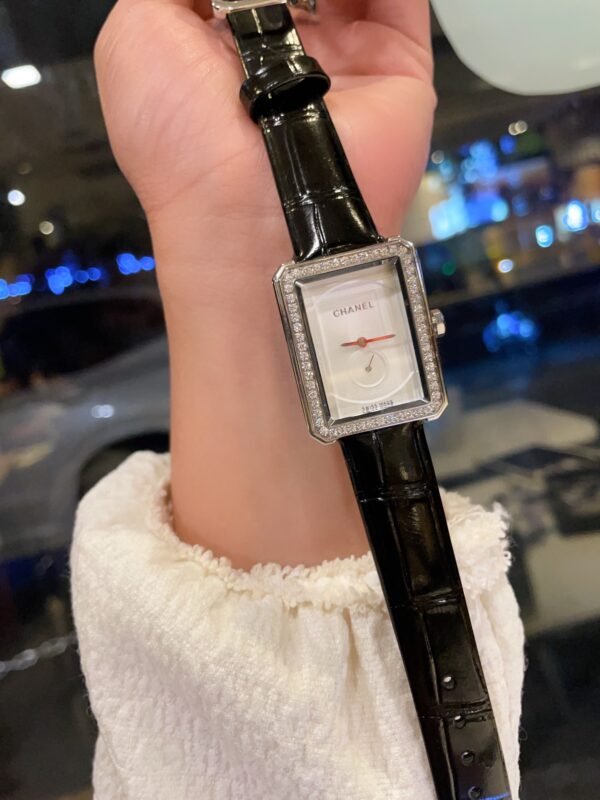 CHANEL - Image 7