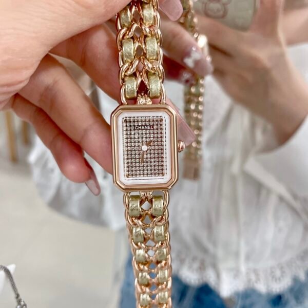 CHANEL - Image 7