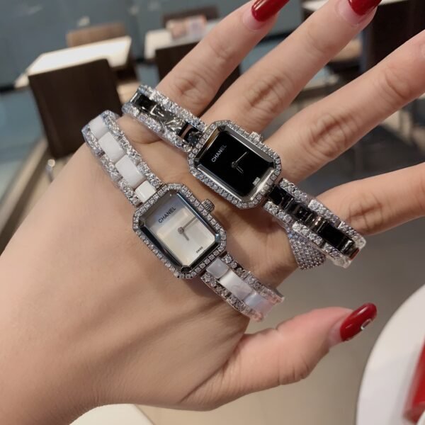 CHANEL - Image 7