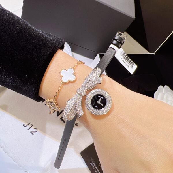 CHANEL - Image 7