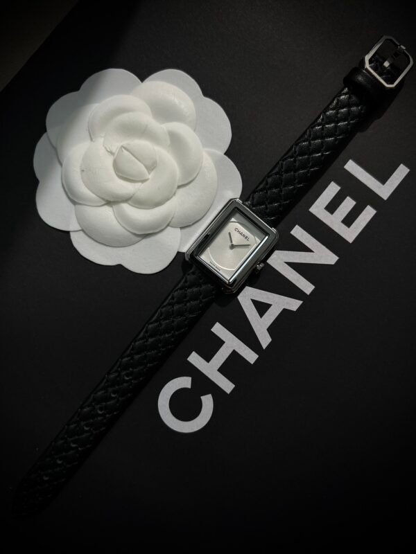 CHANEL - Image 3