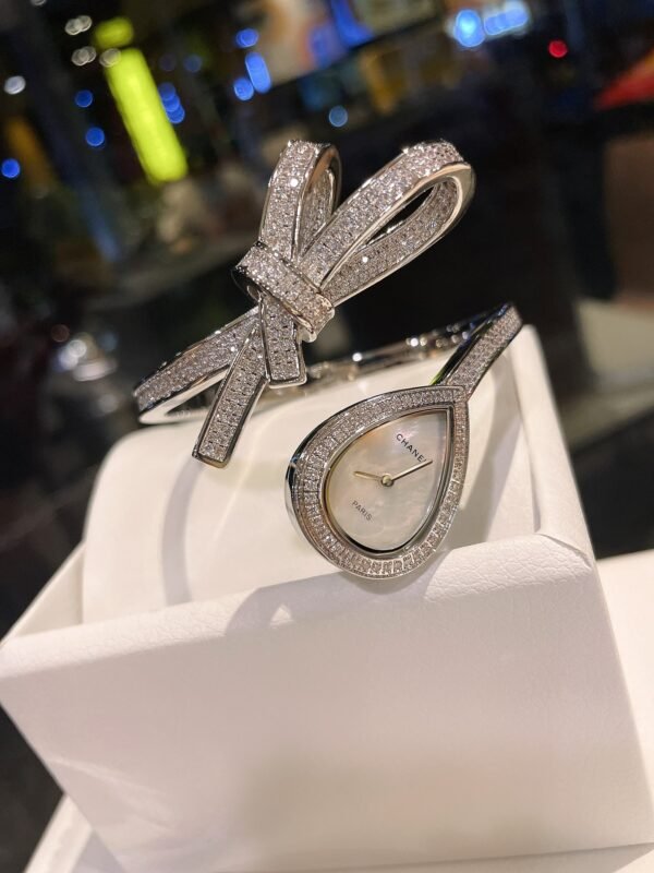 CHANEL - Image 7