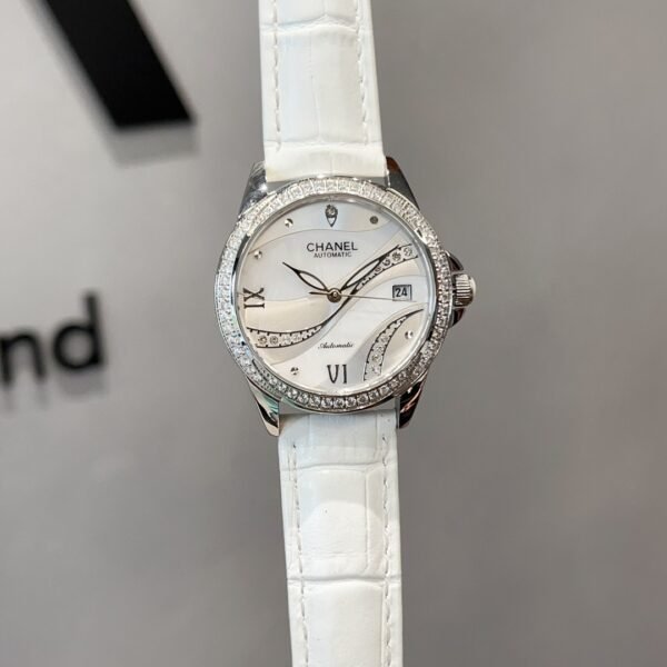 CHANEL - Image 7